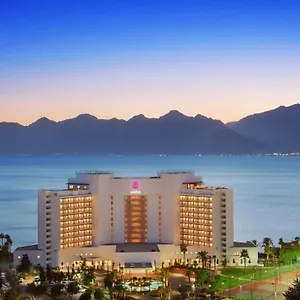 Akra Hotell